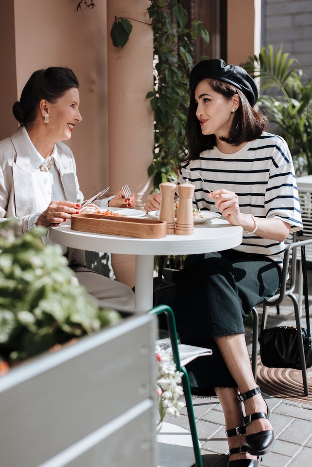 2 french women at lunch time  - What Do The French Eat? 6 Secrets & How They Stay Fit