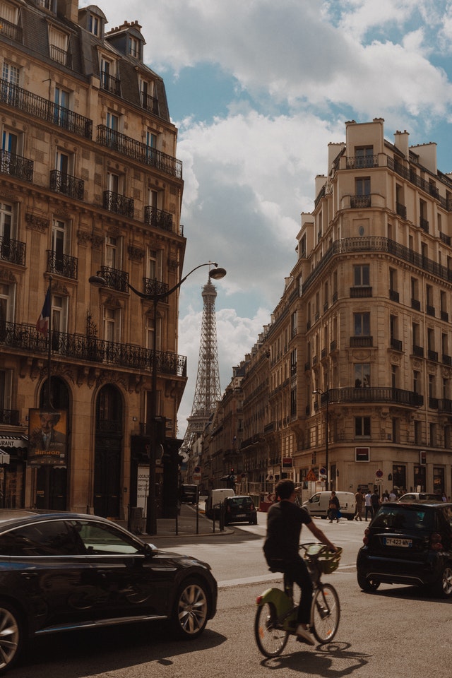 What does it really mean to be a Parisian? And how can you be a Parisian?